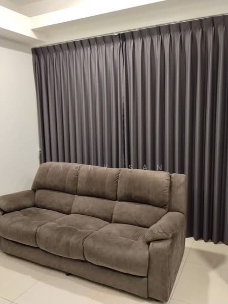 Servis Apartment untuk Disewa di The Sentral Suites - Tony San - Living Room - PropertyGuru.com.my