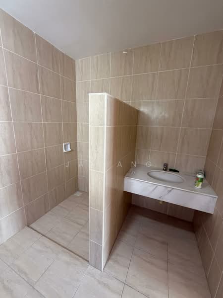 Bungalow for Sale in Taman Bukit Juru (Juru) - Jas Ang - Bathroom - PropertyGuru.com.my