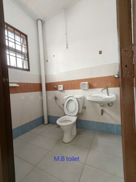 2-storey Terraced House for Rent in Pulai (Johor) - Hong Charng Lee - Bathroom - PropertyGuru.com.my