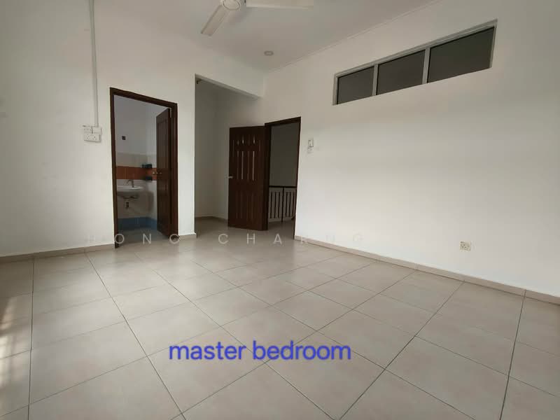 2-storey Terraced House for Rent in Pulai (Johor) - Hong Charng Lee - Master Bedroom - PropertyGuru.com.my