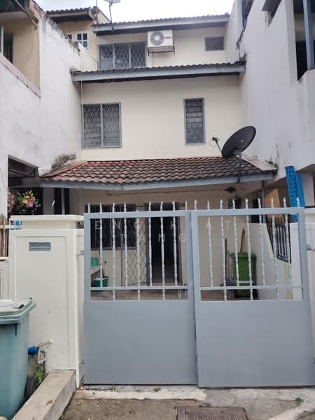 2.5-storey Terraced House for Sale in Taman Seri Kepong (Kepong) - Peng Kiat Tang - Exterior - PropertyGuru.com.my