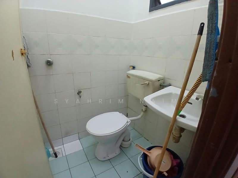 Rumah Teres 2 Tingkat untuk Dijual di Bandar Puncak Alam (Puncak Alam) - Syahrim Naim - Bathroom - PropertyGuru.com.my