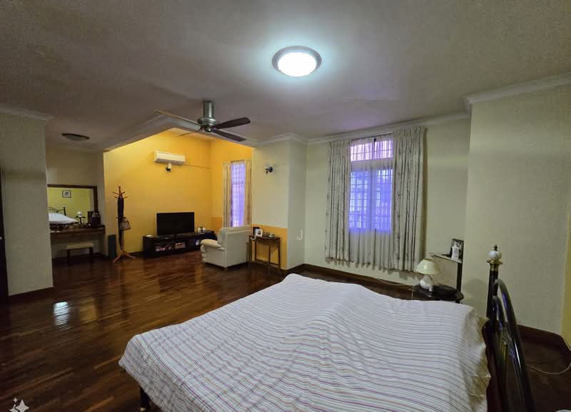 Rumah Berkembar untuk Dijual di Kota Kemuning (Shah Alam) - J J - PropertyGuru.com.my