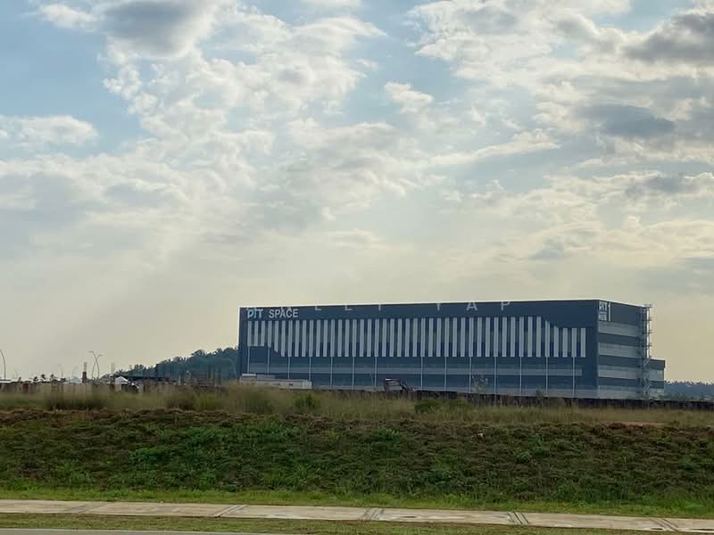 Warehouse for Rent in Sungai Buloh (Selangor) - Stanley Yap - Exterior - PropertyGuru.com.my
