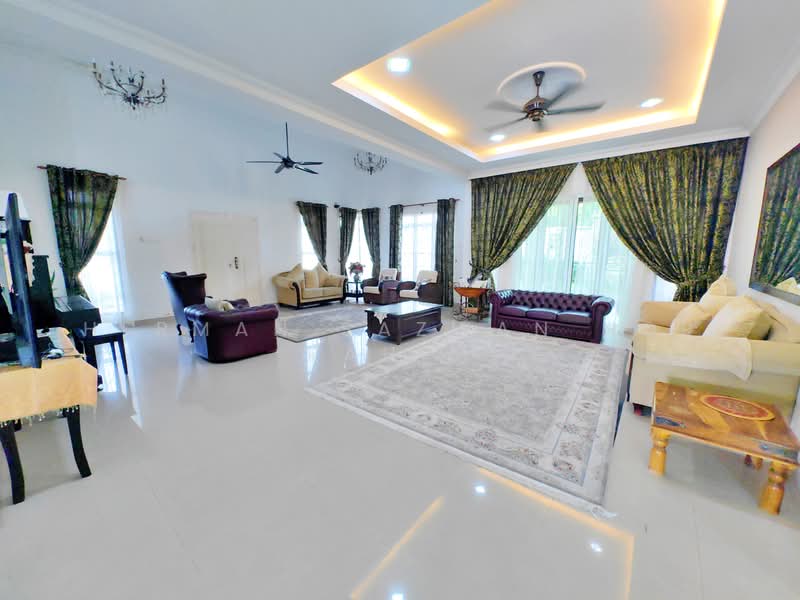 Bungalow for Sale in Bandar Baru Bangi (Selangor) - Herman Sazwan Nor Rahim - Living Room - PropertyGuru.com.my