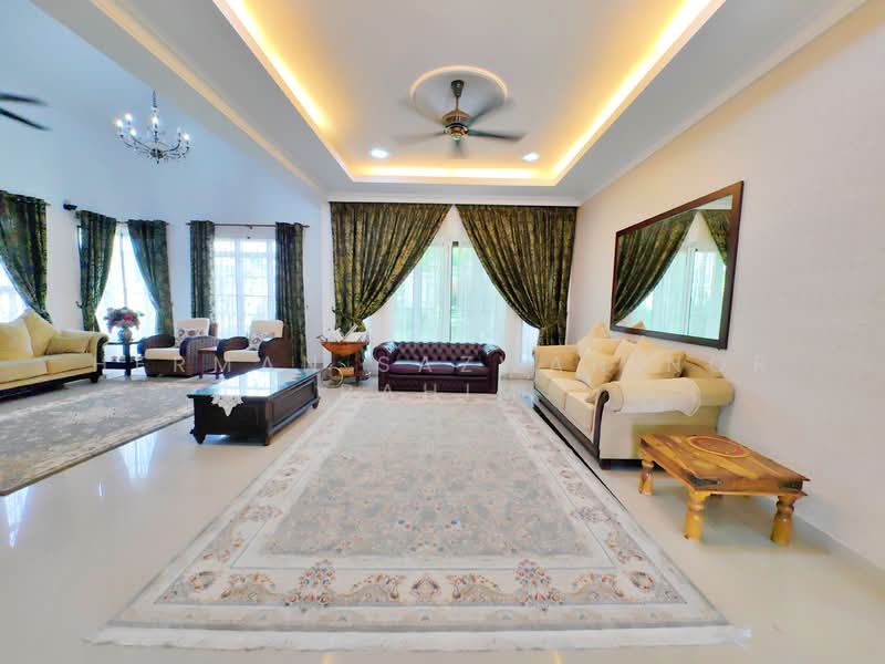 Bungalow for Sale in Bandar Baru Bangi (Selangor) - Herman Sazwan Nor Rahim - Living Room - PropertyGuru.com.my