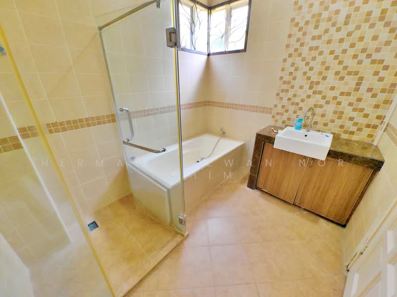 Bungalow for Sale in Bandar Baru Bangi (Selangor) - Herman Sazwan Nor Rahim - Bathroom - PropertyGuru.com.my