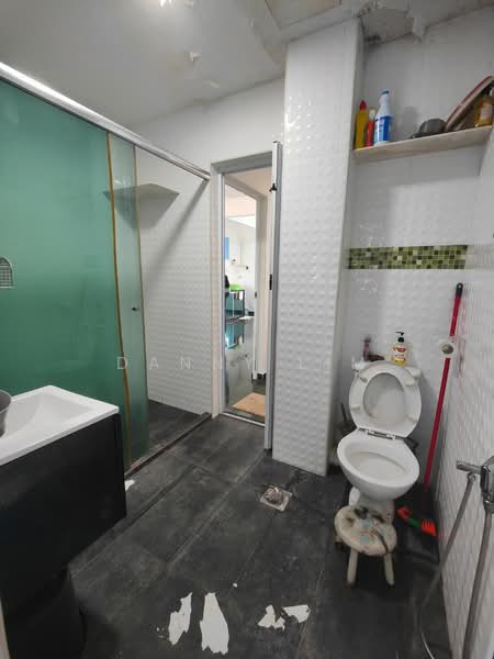 Pangsapuri untuk Disewa di Sri Tanjung Apartment - Danny Lim - Bathroom - PropertyGuru.com.my