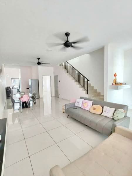2-storey Terraced House for Sale in Austin Crest (Johor Bahru) - Grace Ng - Living Room - PropertyGuru.com.my