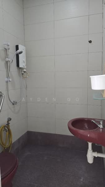 Rumah Teres 2 Tingkat untuk Dijual di Taman Sri Bintang (Kepong) - Ayden Go - Bathroom - PropertyGuru.com.my