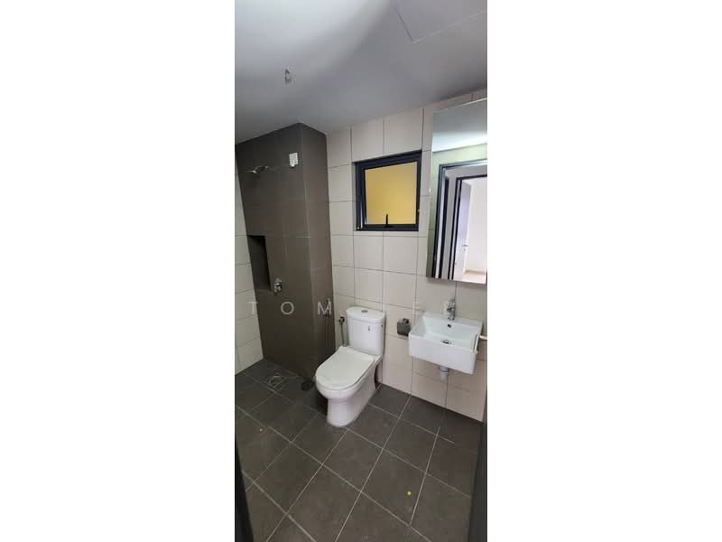 Service Residence for Sale at D'Quince Residences - Tom Lee - Bathroom - PropertyGuru.com.my