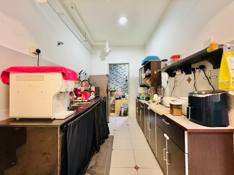 Pangsapuri untuk Dijual di Pangsapuri Seri Utama - Ilman Nahri - Kitchen - PropertyGuru.com.my