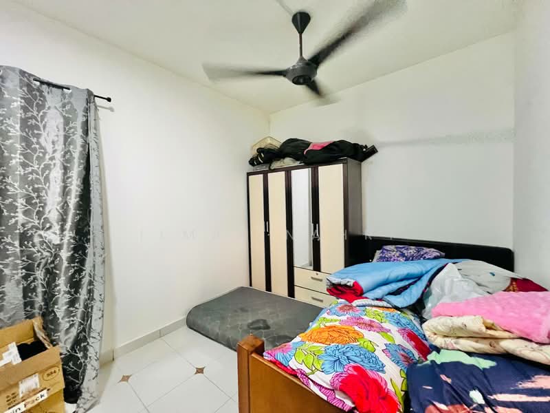 Pangsapuri untuk Dijual di Pangsapuri Seri Utama - Ilman Nahri - Bedroom - PropertyGuru.com.my