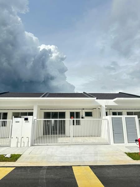 1-storey Terraced House for Rent in Bandar Sri Sendayan (Negeri Sembilan) - Cloie Chow - Exterior - PropertyGuru.com.my