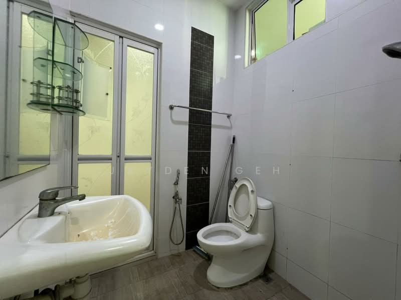 2-storey Terraced House for Sale in Taman Desa Seraya (Pengkalan Kundor) - Jayden Geh - Bathroom - PropertyGuru.com.my