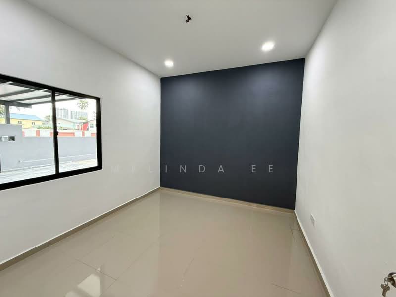 Rumah Berkembar untuk Dijual di Taman Bunga Ros (Tebrau) - Melinda Ee - PropertyGuru.com.my