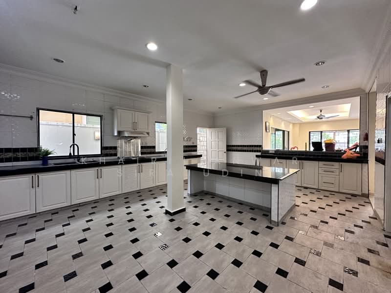 Rumah Berkembar untuk Dijual di Bukit Bandaraya (Shah Alam) - Khairil Anwar Sirajudin - Kitchen - PropertyGuru.com.my