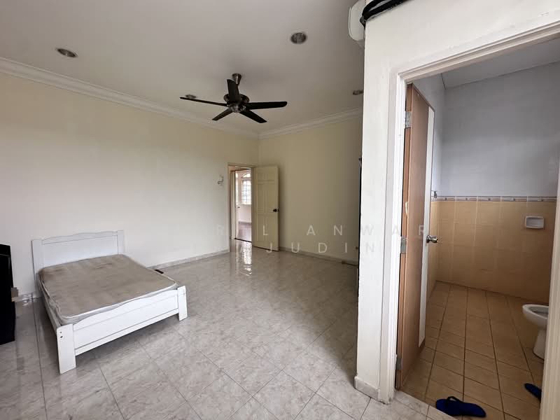 Rumah Berkembar untuk Dijual di Bukit Bandaraya (Shah Alam) - Khairil Anwar Sirajudin - Bedroom - PropertyGuru.com.my