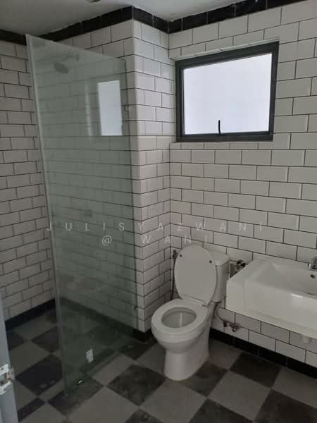 Service Residence for Rent at E'Island Lake Haven - Julisyazwani @ Wani - Bathroom - PropertyGuru.com.my