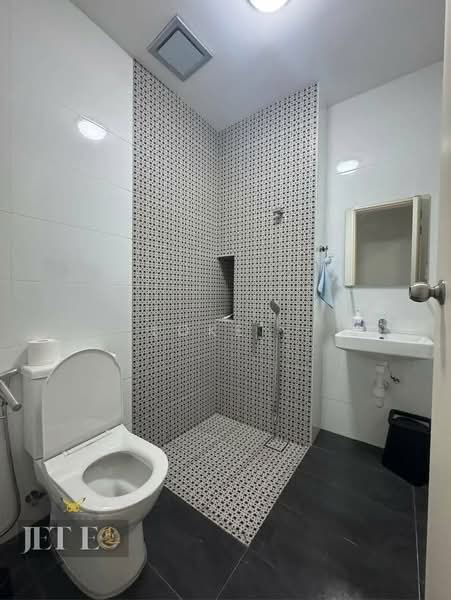 Semi-Detached House for Sale in Setia Alam (Selangor) - Loke . - Bathroom - PropertyGuru.com.my