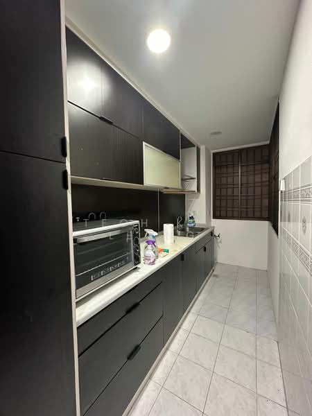 Apartment for Rent at Parkview Towers - Teoh Kim Leong - Kitchen - PropertyGuru.com.my