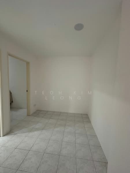 Apartment for Rent at Parkview Towers - Teoh Kim Leong - Interior - PropertyGuru.com.my