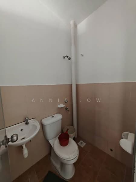 Rumah Teres 2.5 Tingkat untuk Dijual di Taman Scientex Utama (Senai) - Annie Low - Bathroom - PropertyGuru.com.my