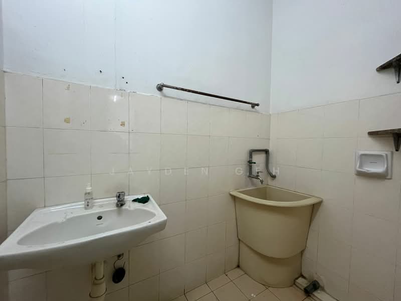 Kedai untuk Disewa di Alor Setar (Kedah) - Jayden Geh - Bathroom - PropertyGuru.com.my