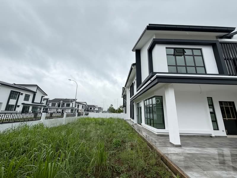 Cluster House for Sale in Iskandar Puteri (Nusajaya) (Johor) - Darren Ho - Exterior - PropertyGuru.com.my