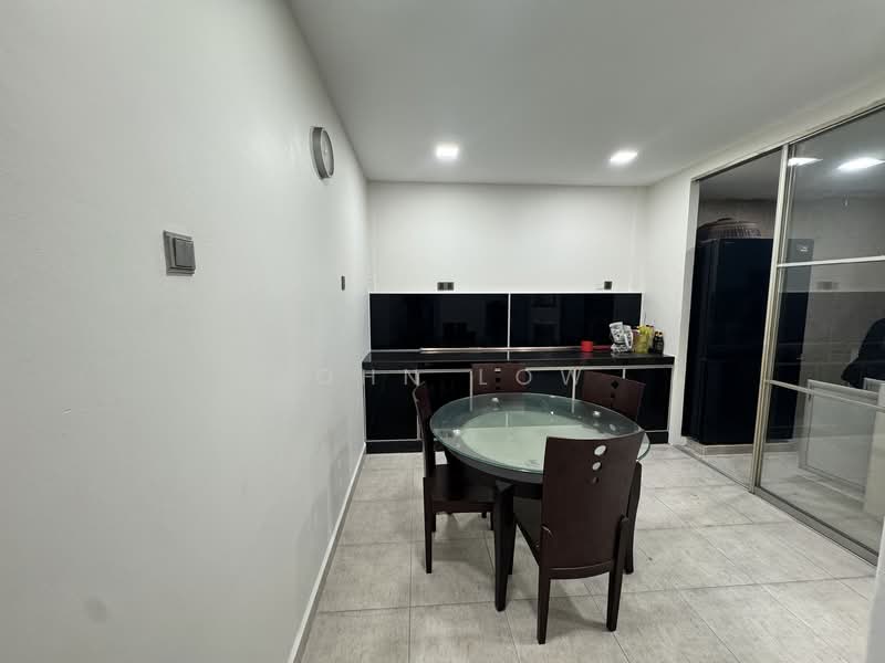 Rumah Banglo untuk Disewa di Taman Putri Kulai (Kulai) - John Low - Kitchen - PropertyGuru.com.my