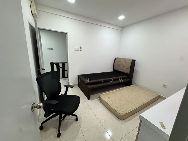 Rumah Banglo untuk Disewa di Taman Putri Kulai (Kulai) - John Low - Bedroom - PropertyGuru.com.my