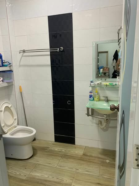 Rumah Berkembar untuk Dijual di Taman Pd Idaman (Port Dickson) - Eric Chong - Bathroom - PropertyGuru.com.my