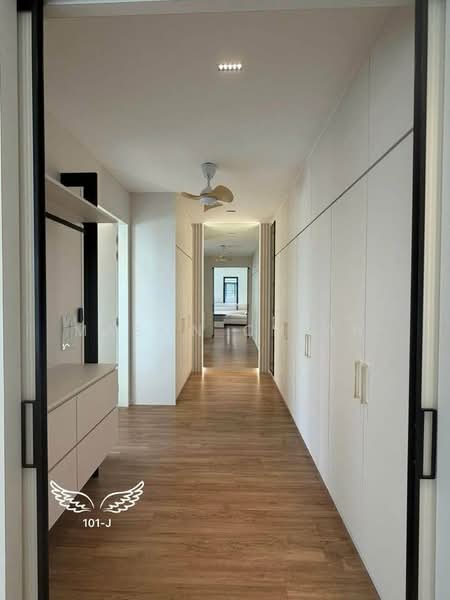 Rumah Berkembar untuk Dijual di Bandar Tropicana Aman (Telok Panglima Garang) - Mason Chiah - Corridor - PropertyGuru.com.my