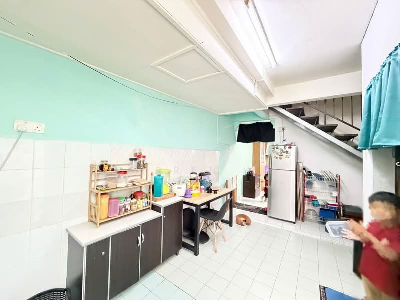 Rumah Teres 2 Tingkat untuk Dijual di Taman Bukit Tiram (Ulu Tiram) - Darren Ho - Kitchen - PropertyGuru.com.my