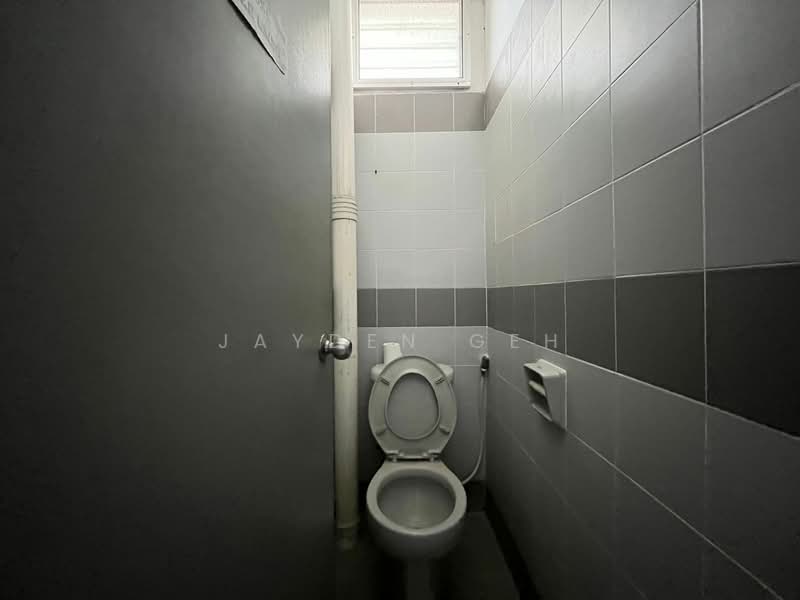 Kedai untuk Disewa di Alor Setar (Kedah) - Jayden Geh - Bathroom - PropertyGuru.com.my