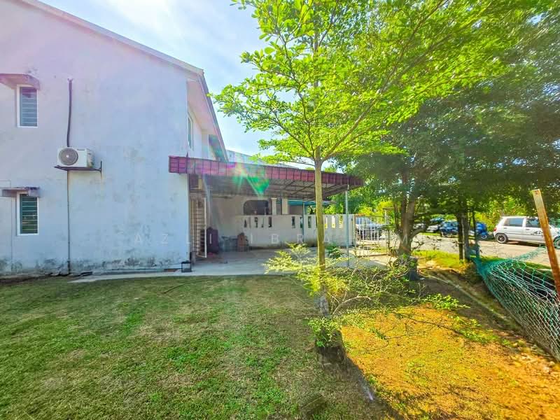 2-storey Terraced House for Sale in Seksyen 17 (Shah Alam) - Azli Ibrahim - Exterior - PropertyGuru.com.my