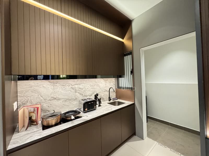 Service Residence for Sale at D'Nuri Residences @ Kwasa Damansara - Berry Choong - Kitchen - PropertyGuru.com.my