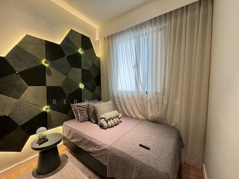Service Residence for Sale at D'Nuri Residences @ Kwasa Damansara - Berry Choong - Bedroom - PropertyGuru.com.my