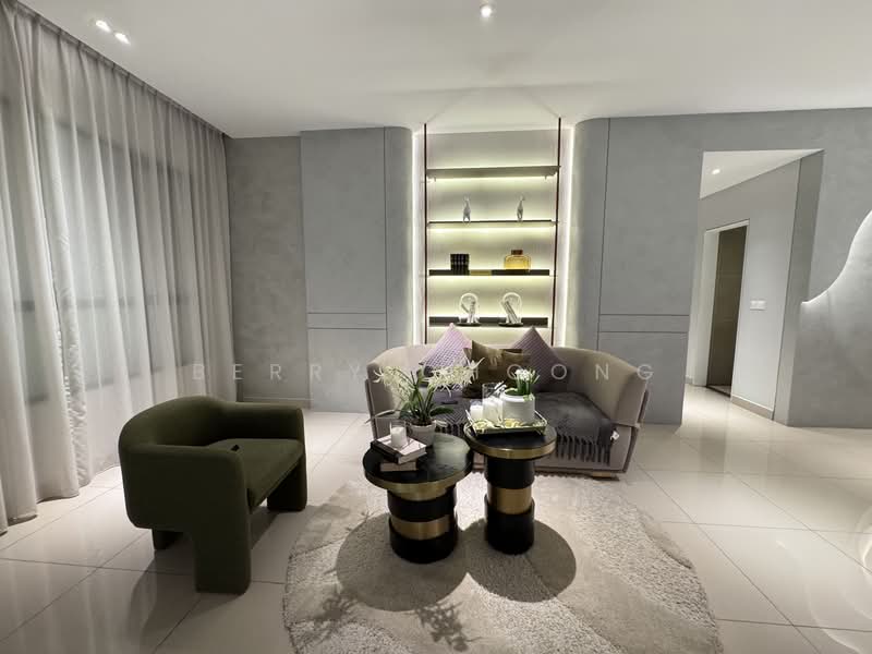 Service Residence for Sale at D'Nuri Residences @ Kwasa Damansara - Berry Choong - Living Room - PropertyGuru.com.my