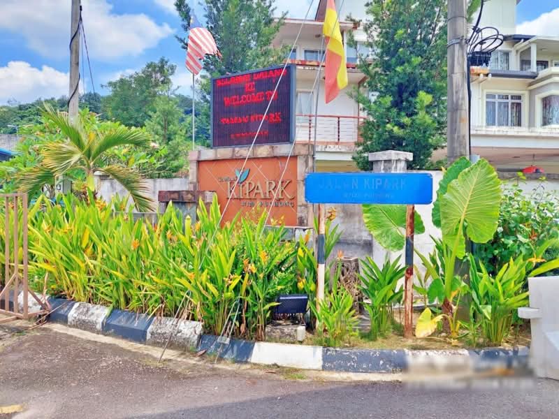 Semi-Detached House for Sale in Puchong (Selangor) - Michael Wong - Exterior - PropertyGuru.com.my