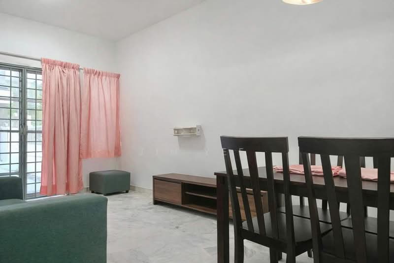 2-storey Terraced House for Rent in Usj 12 (Subang Jaya) - Jin Yee - Living Room - PropertyGuru.com.my