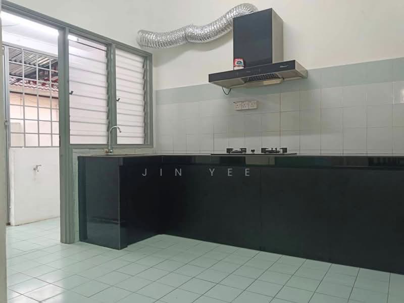 2-storey Terraced House for Rent in Usj 12 (Subang Jaya) - Jin Yee - Kitchen - PropertyGuru.com.my