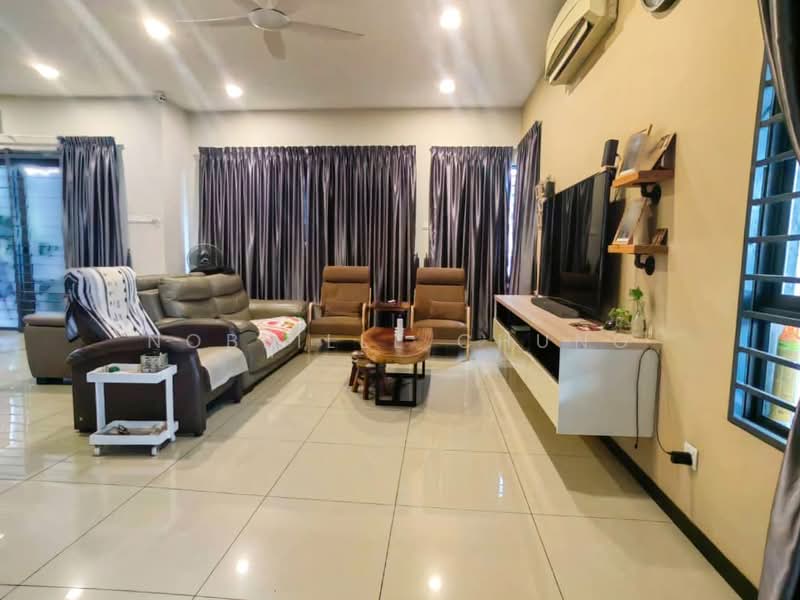 Semi-Detached House for Sale in Shah Alam (Selangor) - Nobeille Chung - Living Room - PropertyGuru.com.my