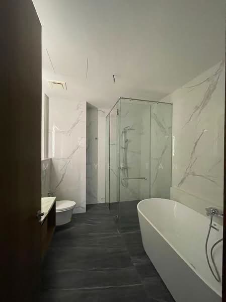 Servis Apartment untuk Disewa di Core Residence @ TRX - Mei Yee Tan - Bathroom - PropertyGuru.com.my