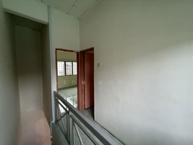 2-storey Terraced House for Rent in Taman Jati (Rawang) - LEON WONG - Corridor - PropertyGuru.com.my
