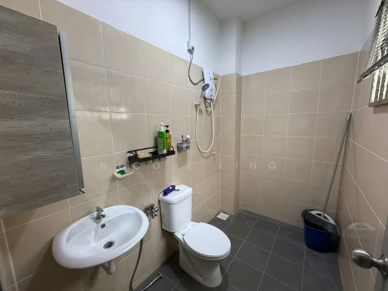 Rumah Teres 2 Tingkat untuk Disewa di Bandar Meru Raya (Ipoh) - Nicole Ling - Bathroom - PropertyGuru.com.my