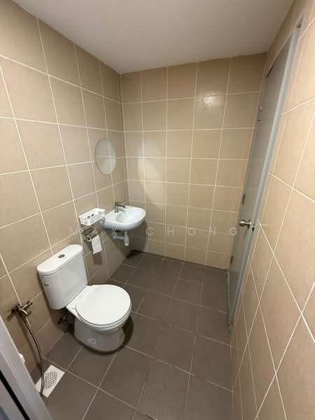 Servis Apartment untuk Disewa di Savanna Executive Suite @ Southville City - Max Chong - Bathroom - PropertyGuru.com.my