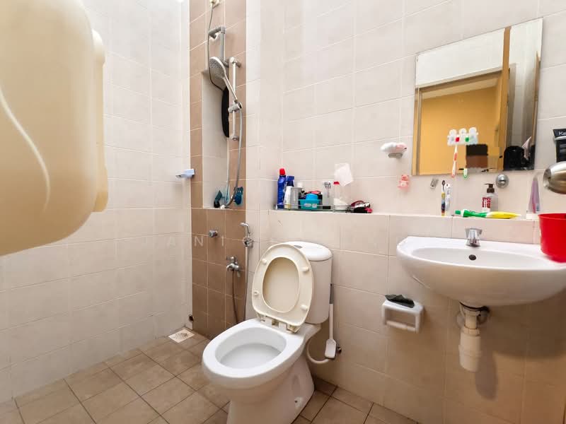 2-storey Terraced House for Sale in Setia Impian (Setia Alam) - Janice Tang - Bathroom - PropertyGuru.com.my