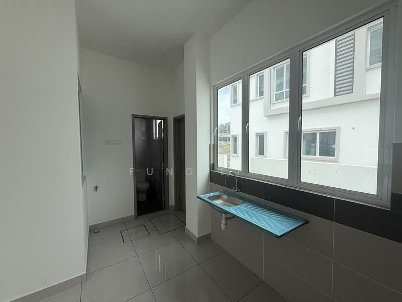 3-storey Terraced House for Sale in Jawi (Nibong Tebal) - Fung Lim - Kitchen - PropertyGuru.com.my
