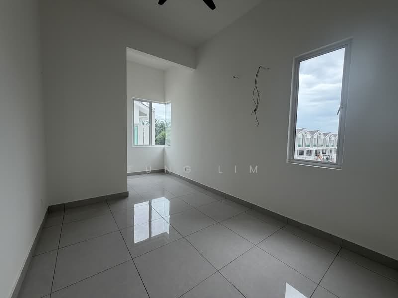 3-storey Terraced House for Sale in Jawi (Nibong Tebal) - Fung Lim - Interior - PropertyGuru.com.my